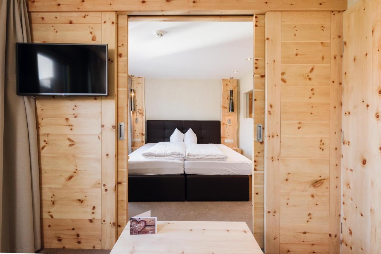 Hotel Tirol Fiss 4Sterne Superior Exterior photo